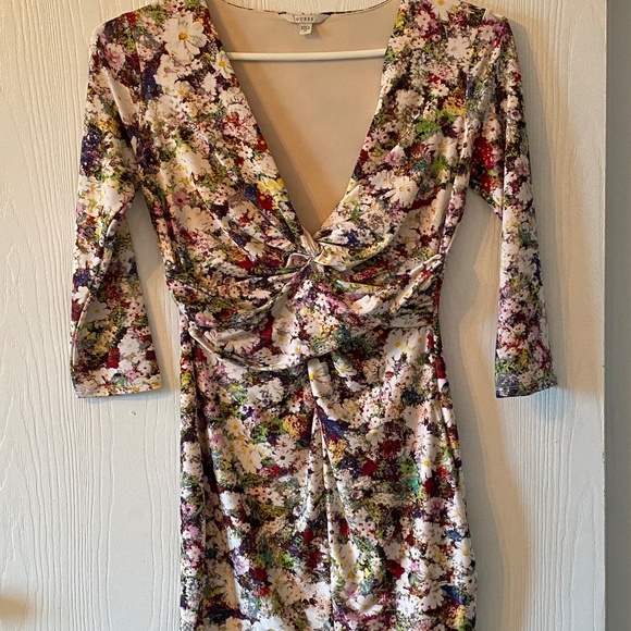 NWOT Guess Floral Bodycon Mini Dress - Picture 3 of 8